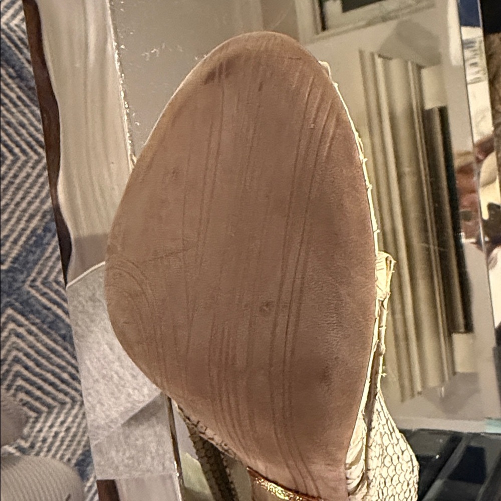 Omelle Elegant Cream/Grey Skin Sandals 37 1/2 - Bronze Stacked Heel NEVER worn - Picture 11 of 12